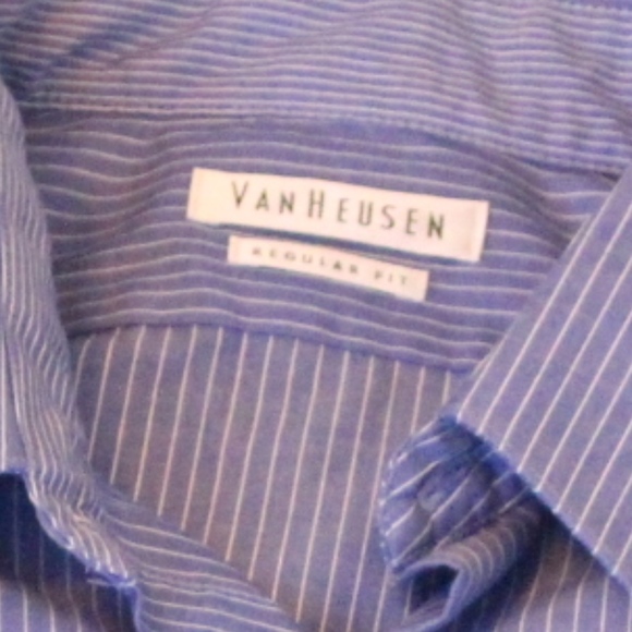 Van Heusen Mens Blue Pinstriped Button Down Shirt - Picture 5 of 5